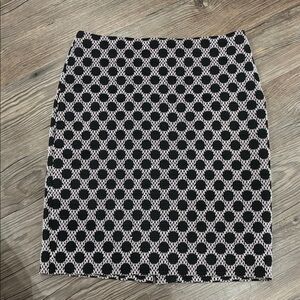 Ann Taylor Black and White Patterned Skirt